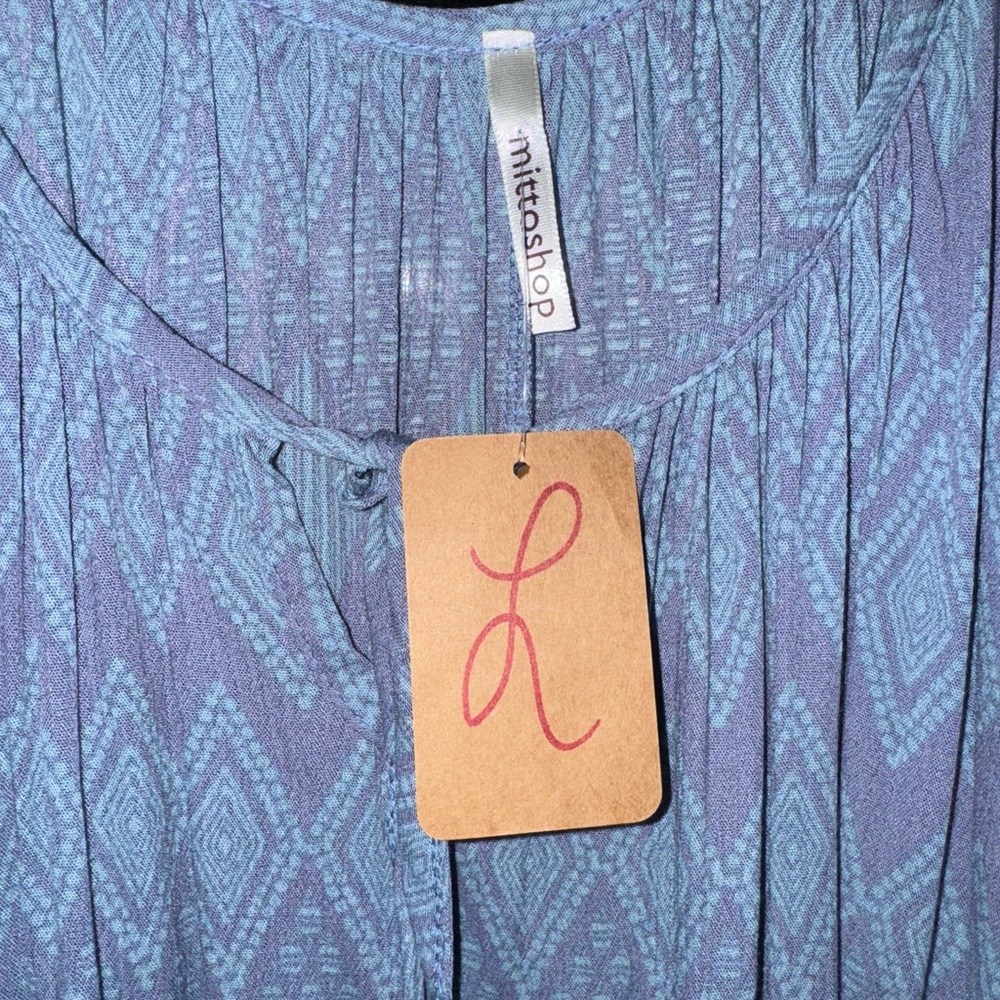 Elegant blouse - Picture 2 of 3